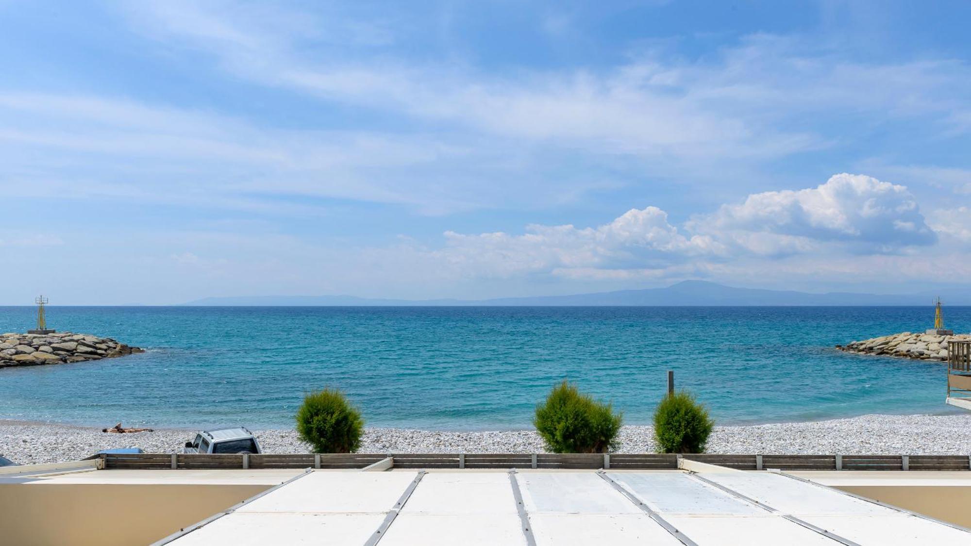 Appartamento Agkali 2 maizonette front of the sea Akrogiali Esterno foto
