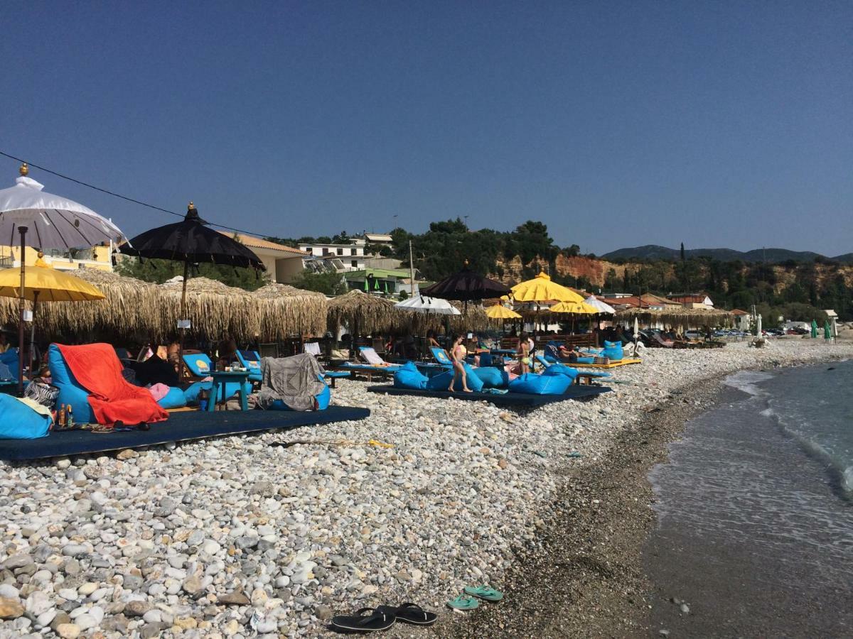 Appartamento Agkali 2 maizonette front of the sea Akrogiali Esterno foto